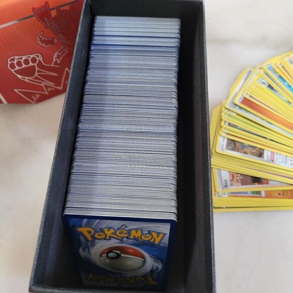 Pokémon Sword and Shield Battle Styles Trading Box Card Game - Picture 5 of 10